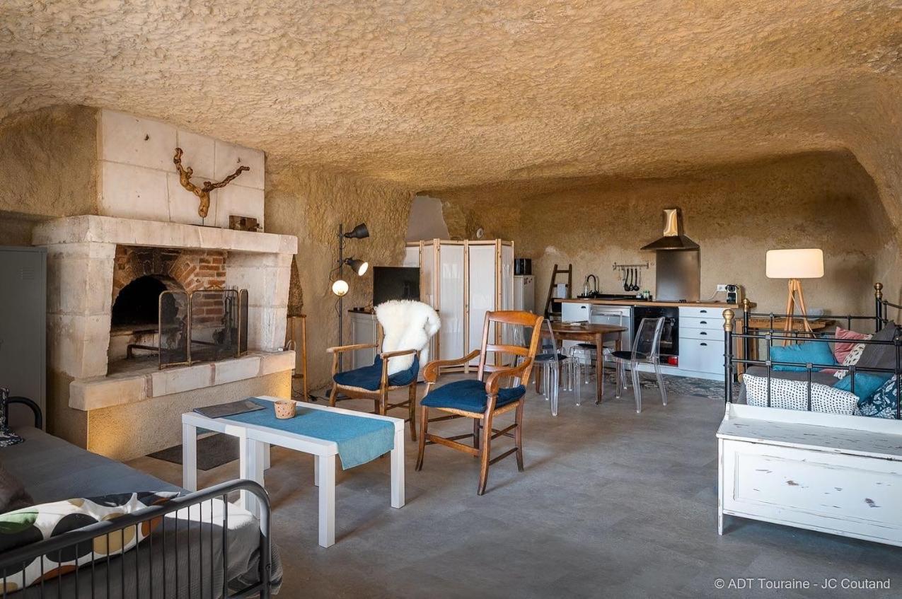 La cavée du coteau, petit cocon troglodytique avec spa d avril à septembre Vouvray Exterior foto